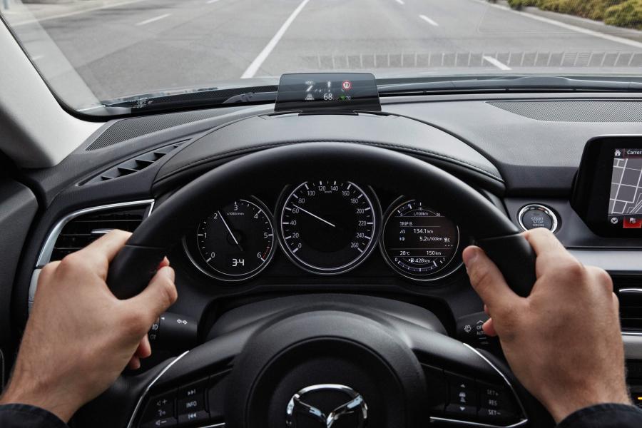 Панель приборов Mazda6 Wagon 2015 года  (фото 42 из 77)